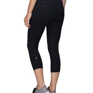 Lululemon Leggings Inspire Crop II Black Petal Camo Embossed Zip Pocket
